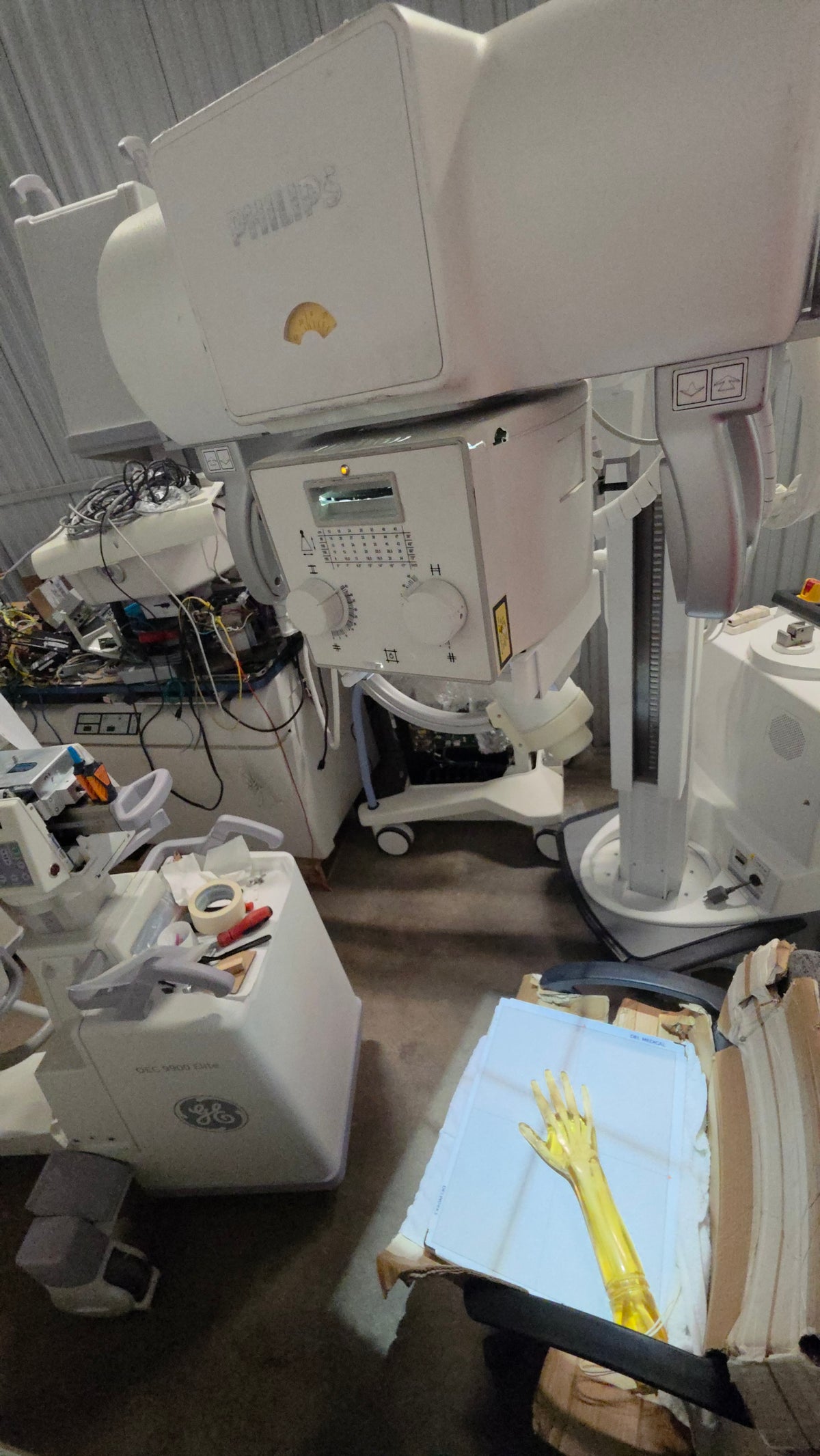 Philips Mobile Diagnost with DR Mobile Xray machine